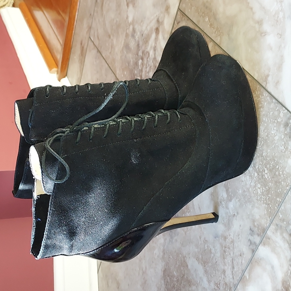 Joan & David EUC RARE black real suede and patent platform booties